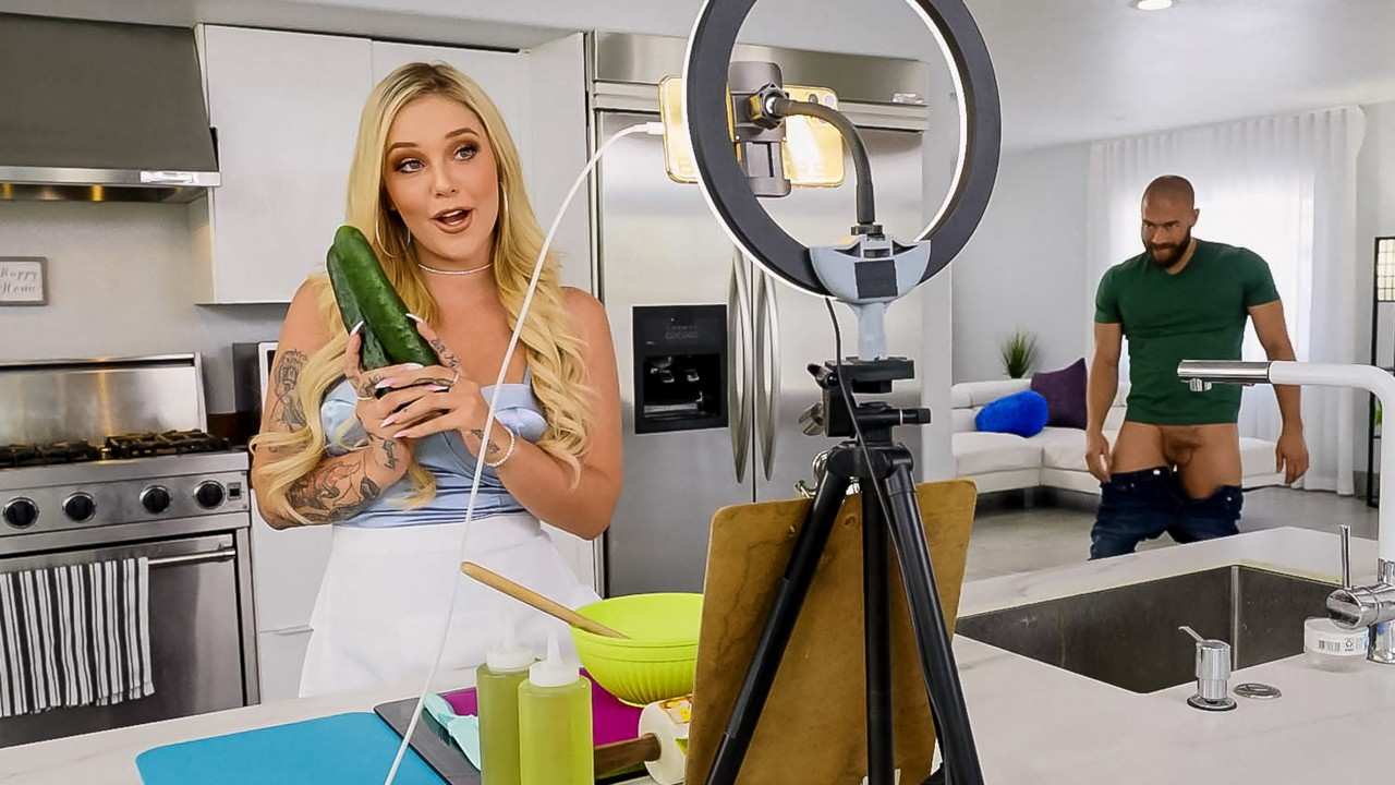 Kali Roses - Blonde bombshell is shooting one of her cooking videos - Porn00