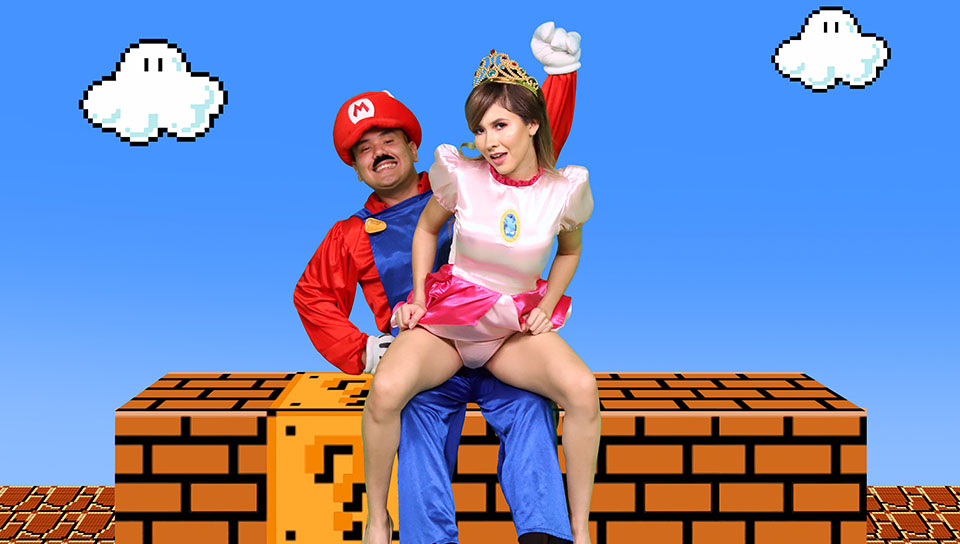 960px x 544px - Esmeralda Duarte & Kari Cachonda - Mario Bros' Day - Porn00